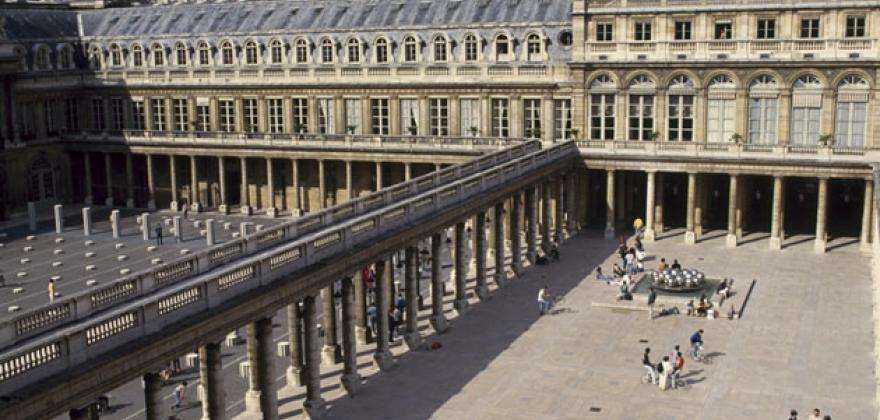 Activities around the hotel: The shows to be discovered at the Théâtre du Palais-Royal and the Comédie-Française in December